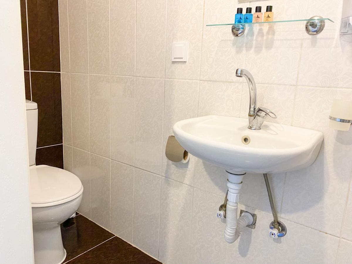 Lacivert Hotel Ayvalı Pokoj fotografie
